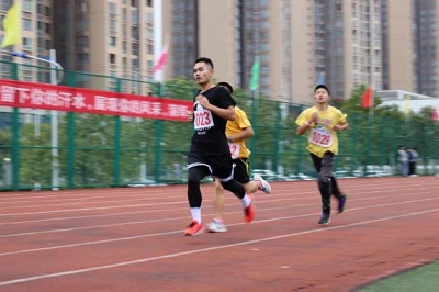 礼赞百年,筑梦青春——贵州工程职业学院第七届田径运动会(图3) 礼赞百年,筑梦青春——贵州工程职业学院第七届田径运动会(图3)
