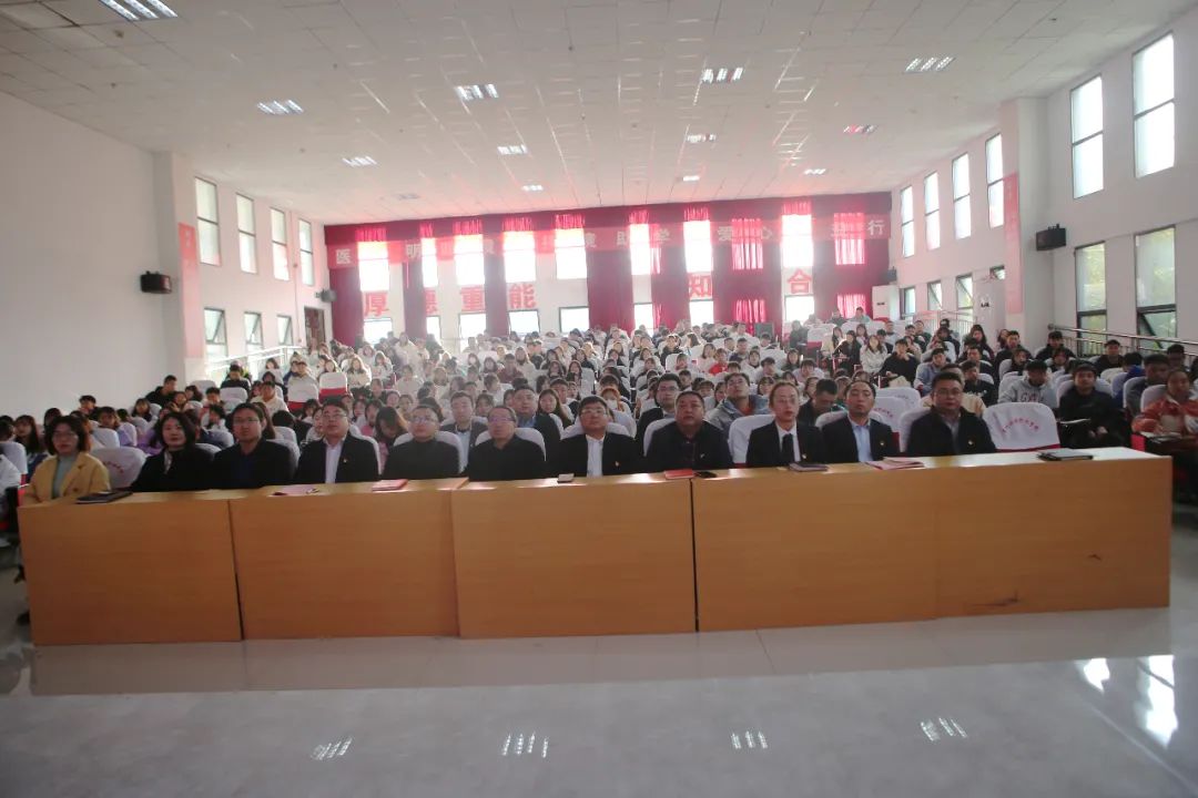 中共贵州工程职业学院委员会党校第四期培训班开班(图4) 中共贵州工程职业学院委员会党校第四期培训班开班(图4)