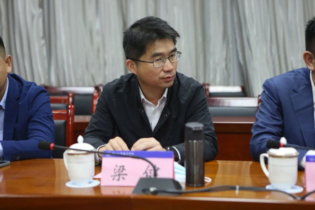 德江县2022年东西部协作校企合作座谈会在贵州工程职业学院召开(图2) 德江县2022年东西部协作校企合作座谈会在贵州工程职业学院召开(图2)