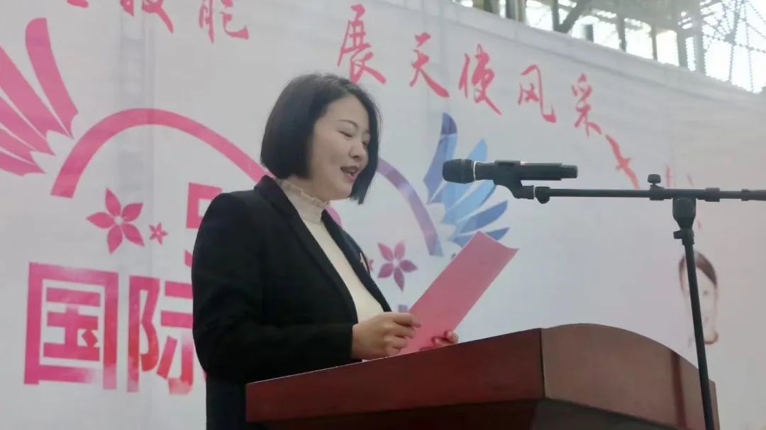 贵州工程职业学院举行5·12国际护士节活动暨授帽仪式(图10) 贵州工程职业学院举行5·12国际护士节活动暨授帽仪式(图10)
