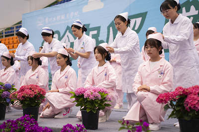 我们的护士 我们的未来——贵州工程职业学院成功举办5·12国际护士节活动暨授帽仪式(图5)