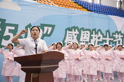 我们的护士 我们的未来——贵州工程职业学院成功举办5·12国际护士节活动暨授帽仪式(图6) 我们的护士 我们的未来——贵州工程职业学院成功举办5·12国际护士节活动暨授帽仪式(图6)