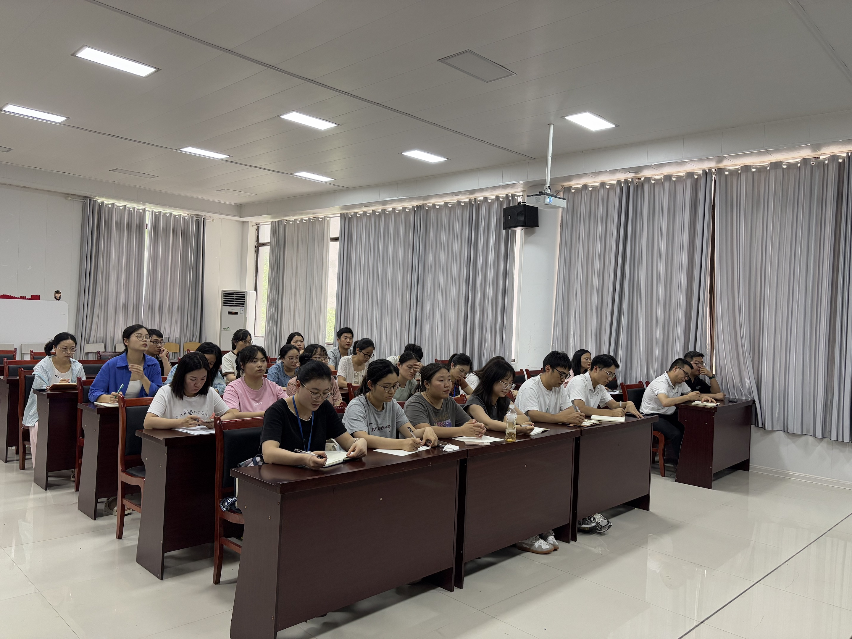 凝心聚力促发展 真抓实干谱新篇(图1) 凝心聚力促发展 真抓实干谱新篇(图1)
