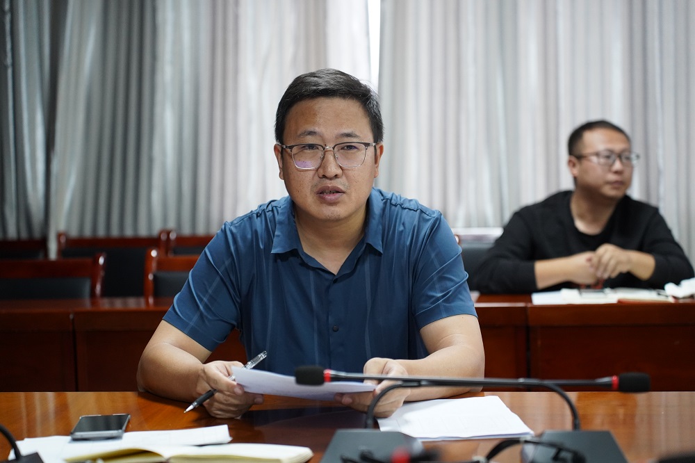 我校召开2025年秋季学期第二次教学工作例会(图2) 我校召开2025年秋季学期第二次教学工作例会(图2)