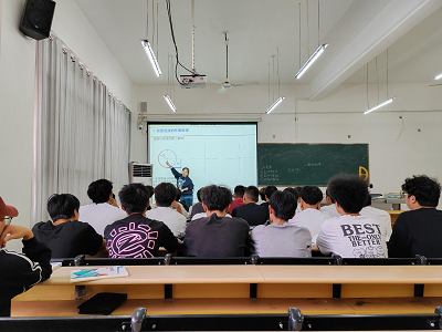 智能制造与汽车工程学院示范公开课观摩活动(图1) 智能制造与汽车工程学院示范公开课观摩活动(图1)