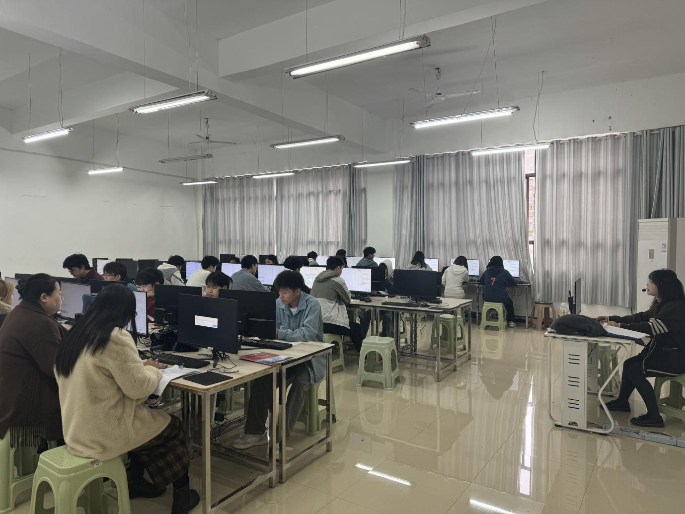 公开示范课活动简报(图3) 公开示范课活动简报(图3)