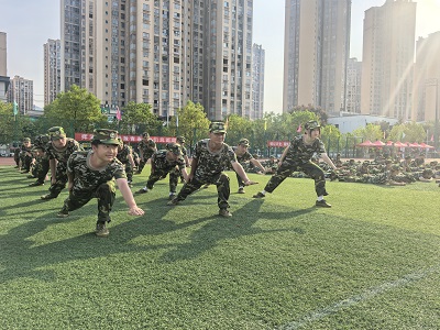 军训虽然辛苦,但全力以赴的自己值得骄傲(图3) 军训虽然辛苦,但全力以赴的自己值得骄傲(图3)