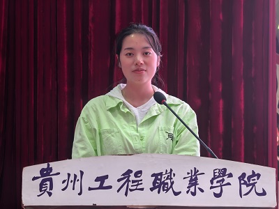 心栖于光,青春绽放 智能制造与汽车工程学院成功举办女大学生心理健康教育讲座(图2) 心栖于光,青春绽放 智能制造与汽车工程学院成功举办女大学生心理健康教育讲座(图2)