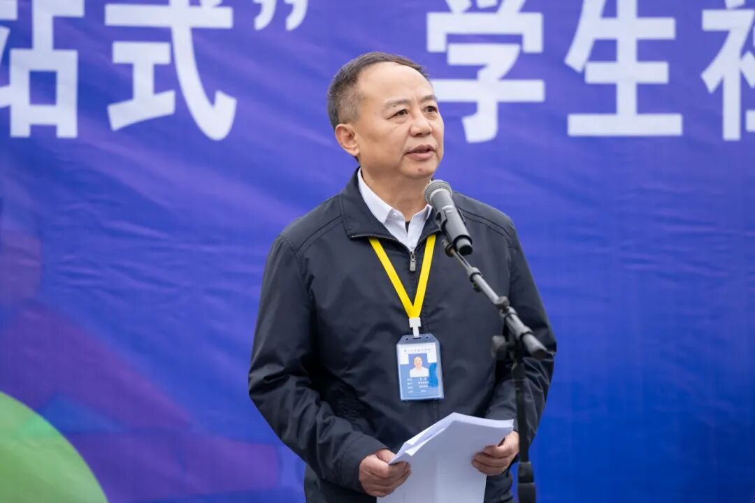 我校“一站式”学生社区辅导员工作站暨新“S”楼多功能教室正式启用(图2) 我校“一站式”学生社区辅导员工作站暨新“S”楼多功能教室正式启用(图2)