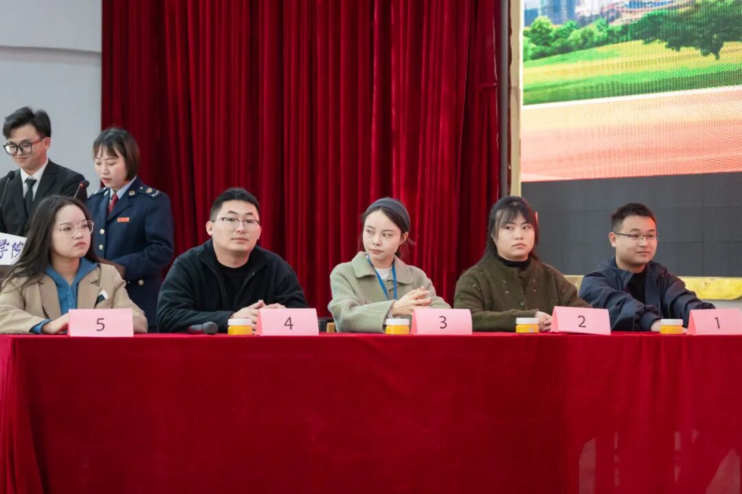 税校携手促交流 文体融合展新风丨贵州工程职业学院与国家税务总局德江县税务局联合举办2025冬季趣味运动会(图8) 税校携手促交流 文体融合展新风丨贵州工程职业学院与国家税务总局德江县税务局联合举办2025冬季趣味运动会(图8)