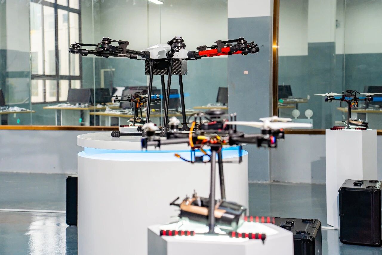 无人机应用技术专业(图2) 无人机应用技术专业(图2)