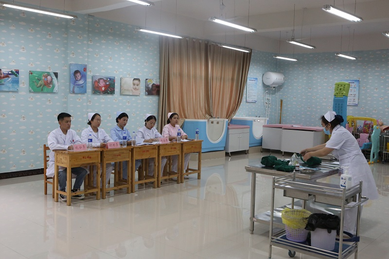 贵州工程职业学院护理学院举办第四届护理技能大赛(图8)